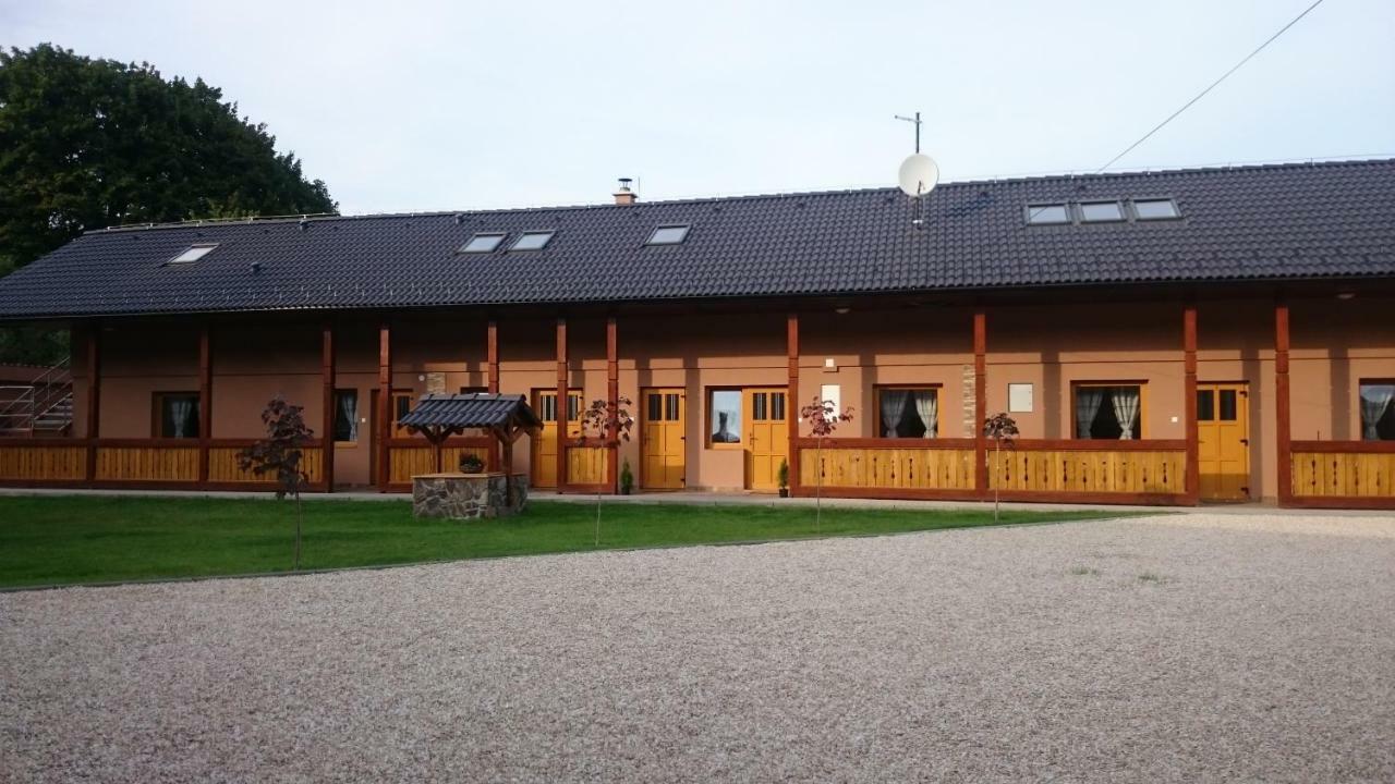 Penzion Vian Krasnohorska Dlha Luka Buitenkant foto
